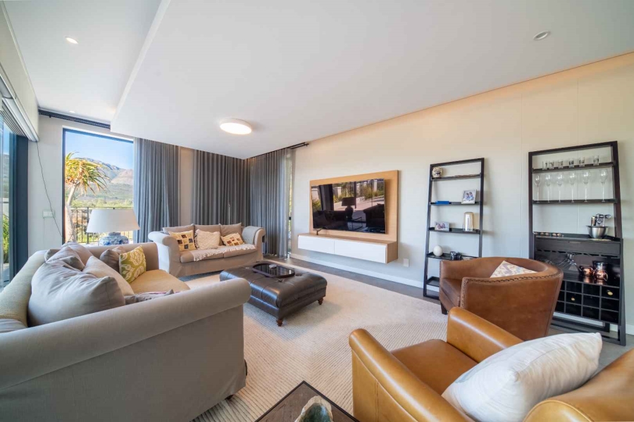 To Let 4 Bedroom Property for Rent in Val De Vie Estate Western Cape